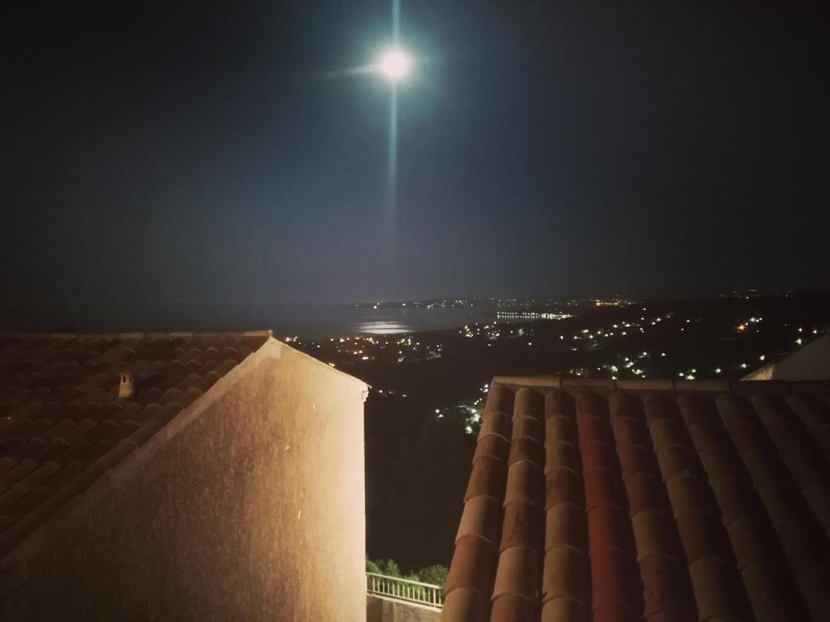 Tres Bel T3 Avec Splendide Vue * Les Issambres